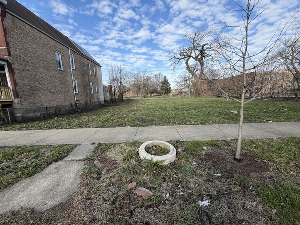 6404 S May Street , Chicago, IL 60621