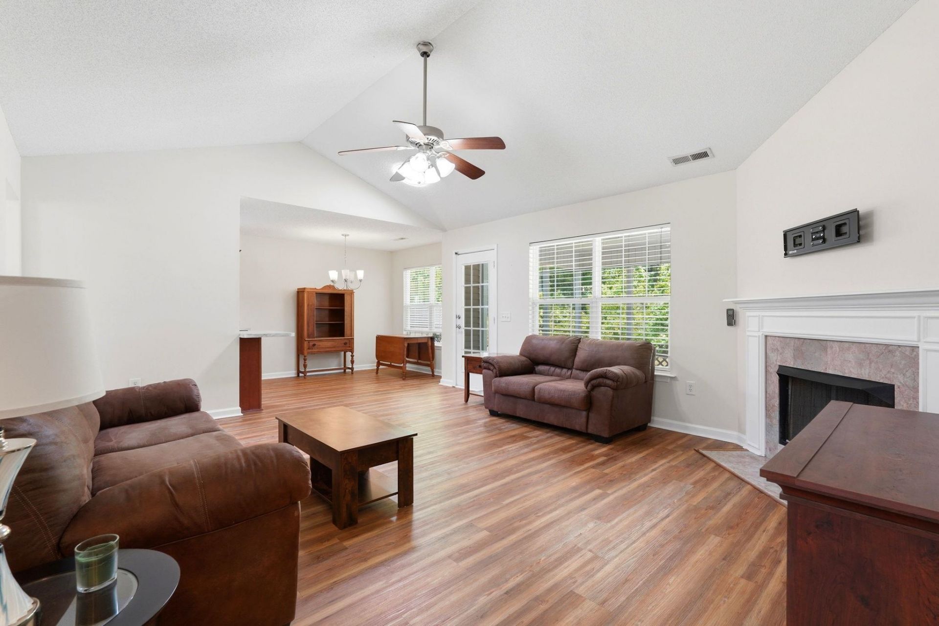 1648 Langley Dr. Photo 15