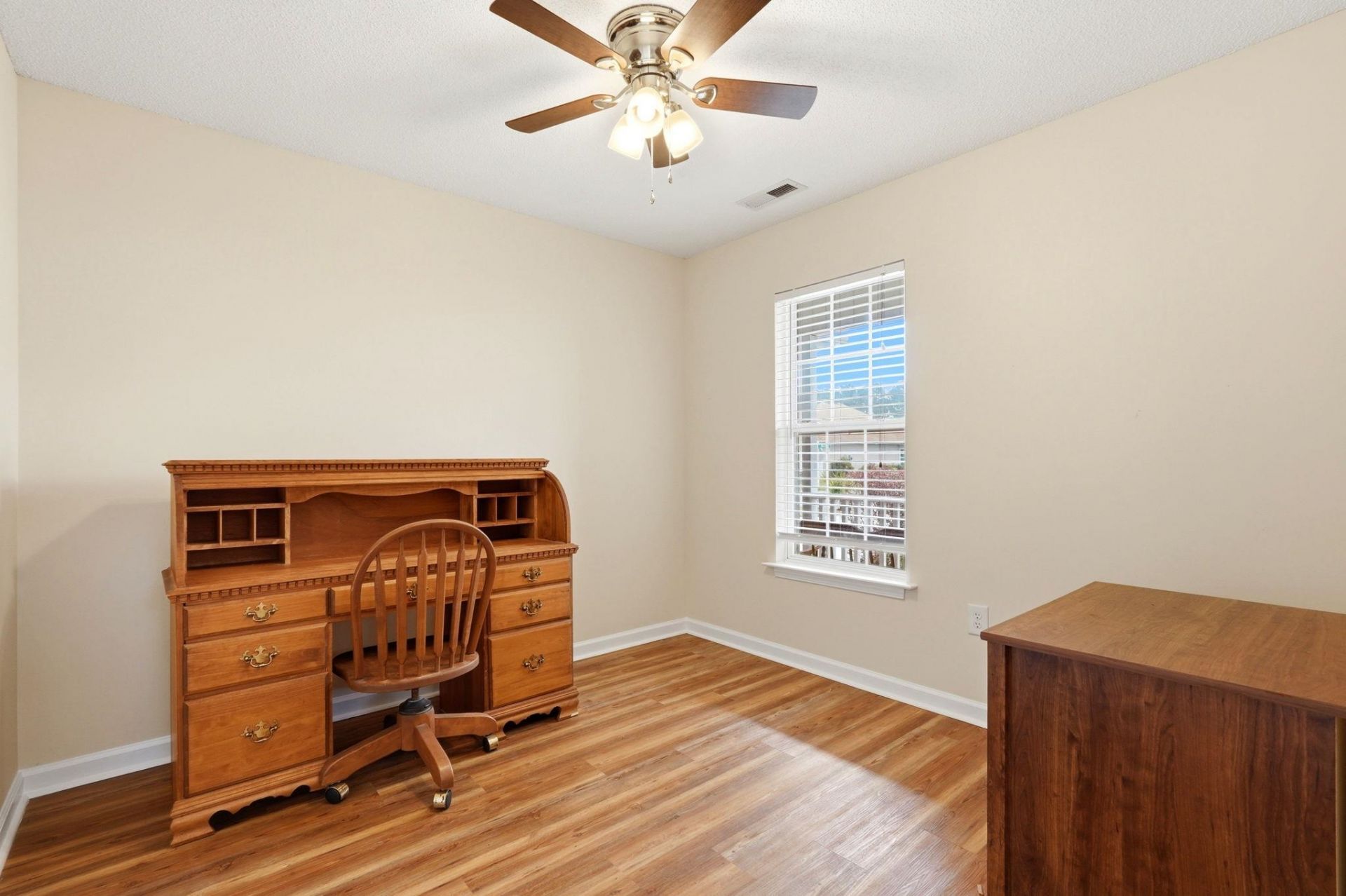 1648 Langley Dr. Photo 16