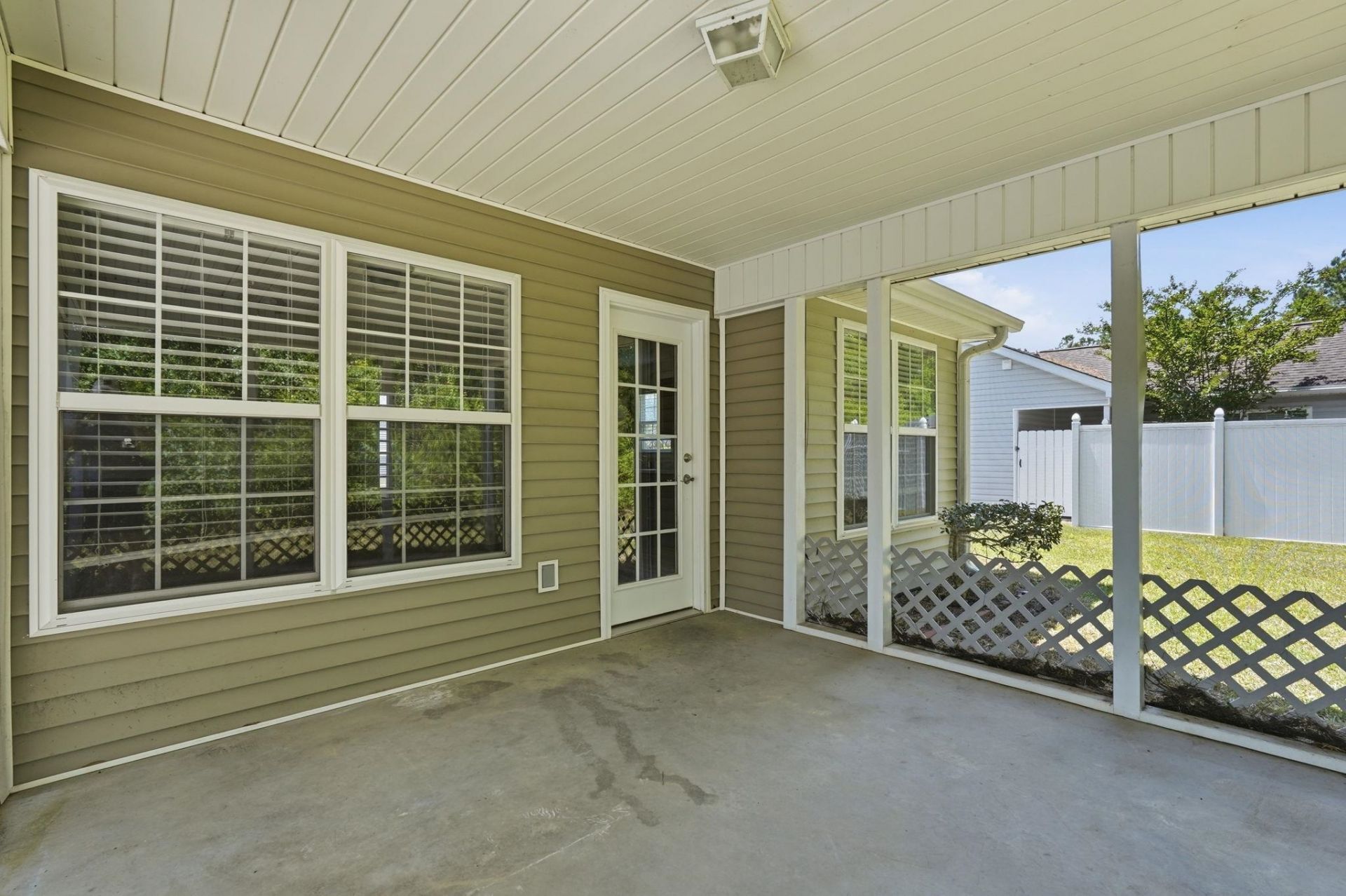 1648 Langley Dr. Photo 27