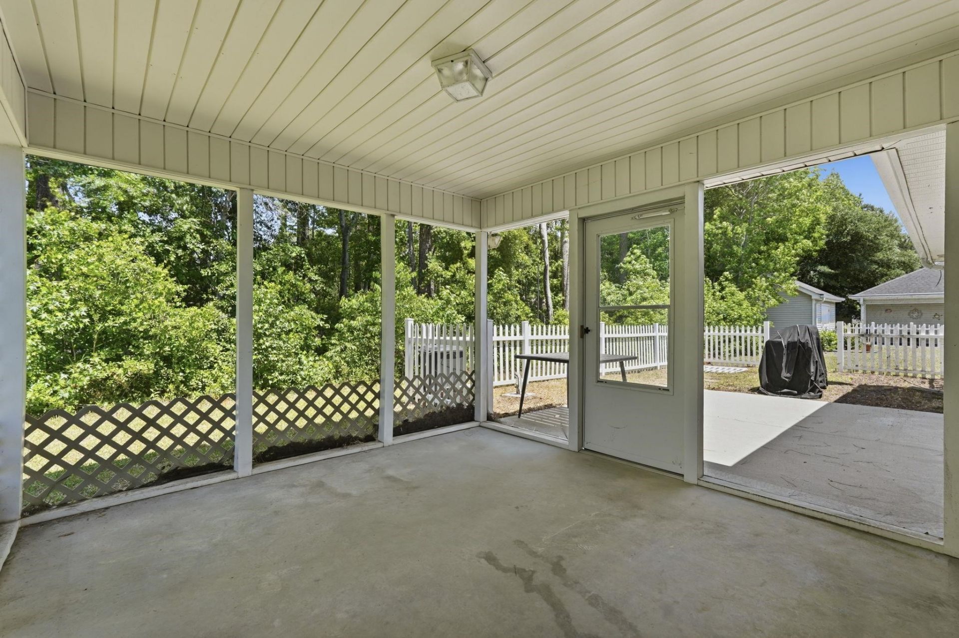 1648 Langley Dr. Photo 28