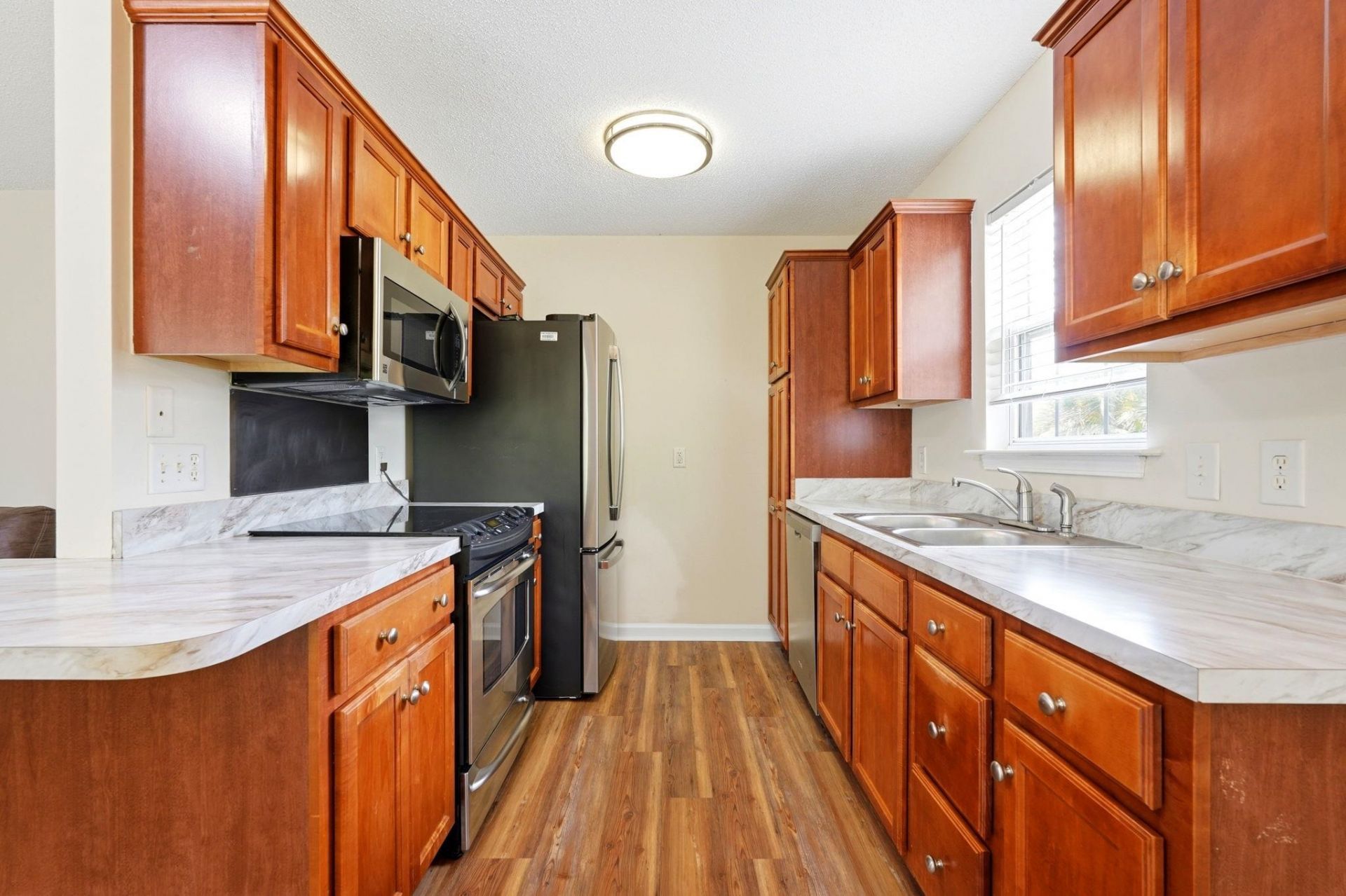 1648 Langley Dr. Photo 8