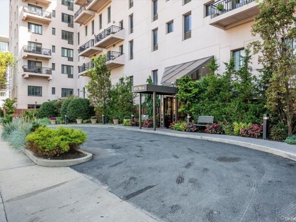 100 W Broadway , Unit 7Jj, Long Beach, NY 11561