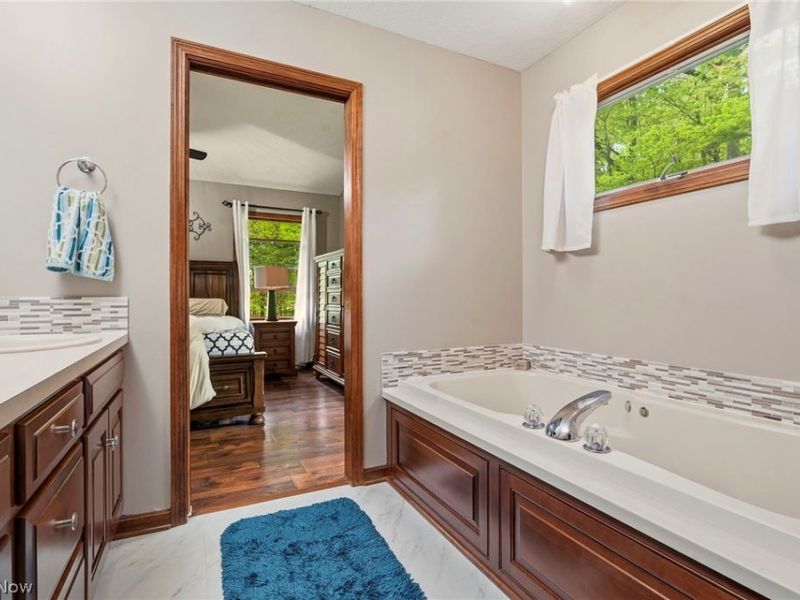 16710 Emmitsburg Road, Orrville, OH 44667 Photo 11