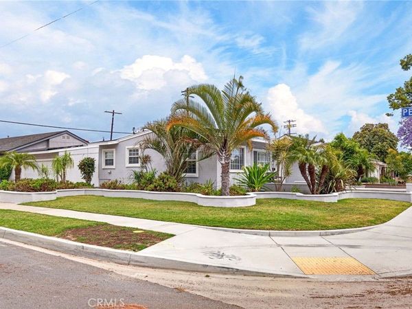 3616 N Bellflower Boulevard, Long Beach, CA 90808