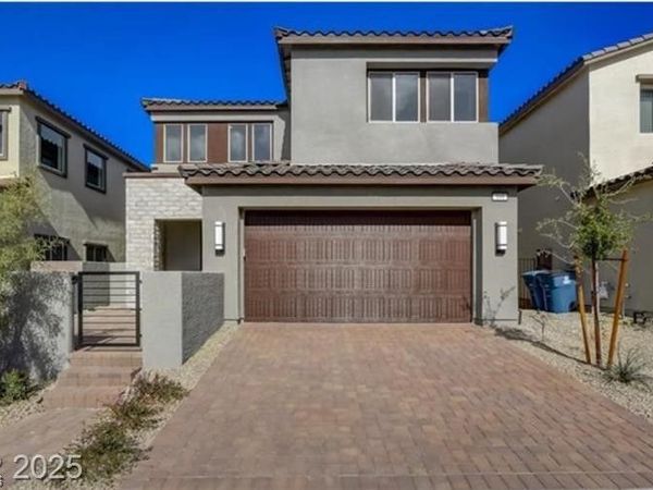 109 Medianoche Street, Las Vegas, NV 89138