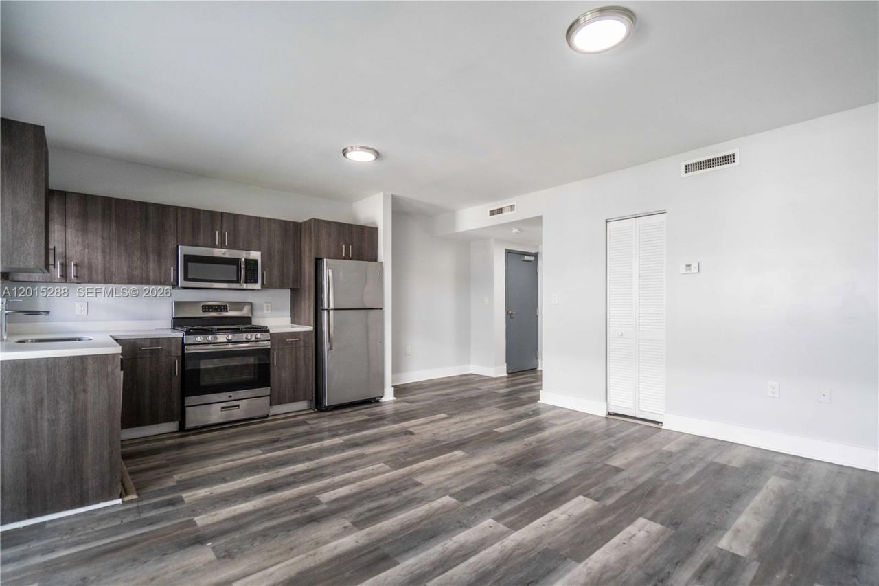 331 85th St, Unit 3, Miami Beach, FL 33141 Photo