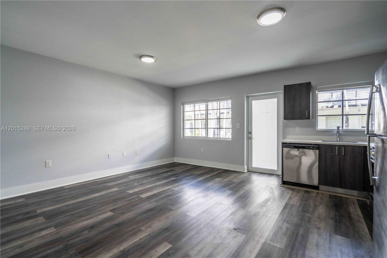 331 85th St, Unit 3, Miami Beach, FL 33141 Photo