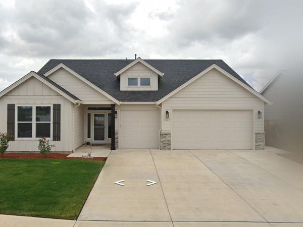 597 SE Arbor St, Sublimity, OR 97385