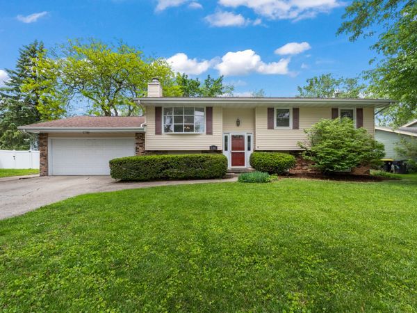 1704 Dunray Lane , Normal, IL 61761