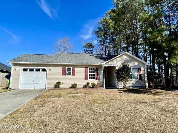 104 Sweet Bay Drive, New Bern, NC 28560