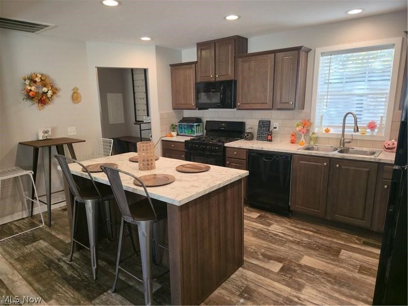 292 Westwoods Street, Amherst, OH 44001 Photo 8