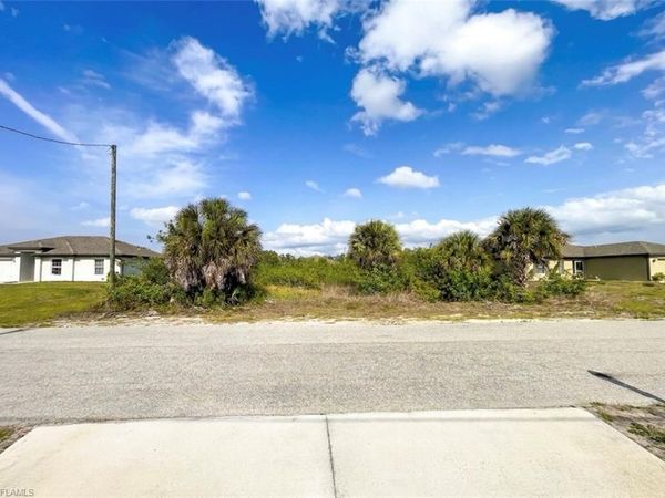 837 youngreen DR , FORT MYERS, FL 33913