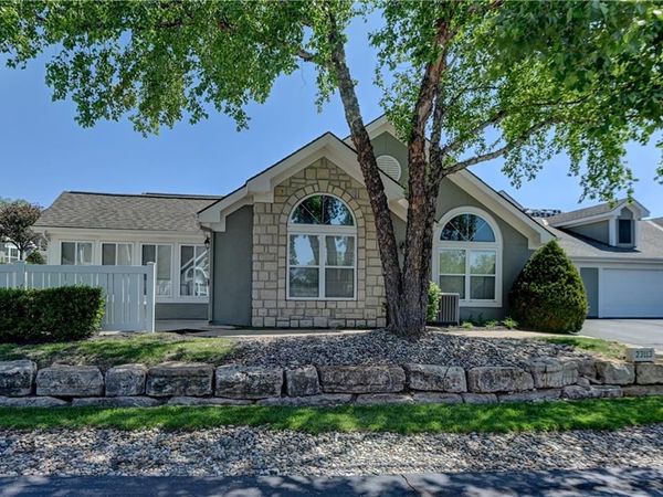 23113 W 71st Terrace, Shawnee, KS 66227