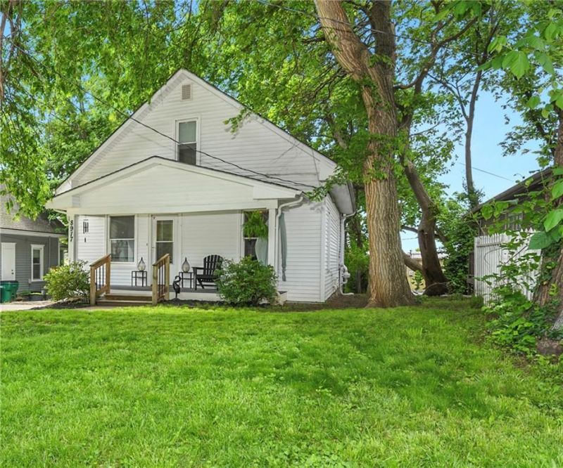 8917 W 51st Street Merriam, KS 66203