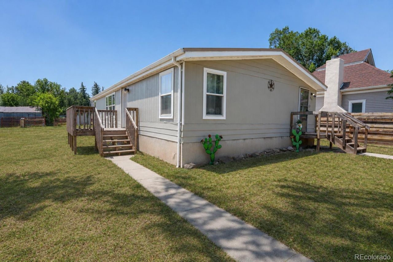 225 W Grand Street, La Veta, CO 81055 Main Photo
