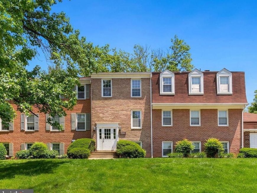 728 Quince Orchard Boulevard, Unit 201, Gaithersburg, MD 20878 Main Photo