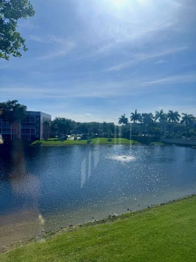 7842 Exeter Boulevard E, Tamarac, FL 33321 Photo
