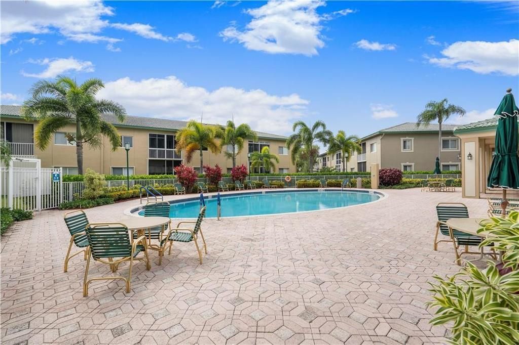 7842 Exeter Boulevard E, Tamarac, FL 33321 Photo