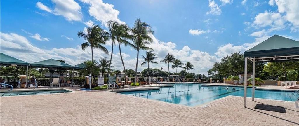 7842 Exeter Boulevard E, Tamarac, FL 33321 Photo