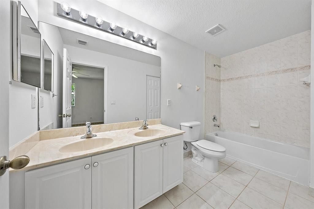 5372 SE Jennings Lane, Stuart, FL 34997 Photo