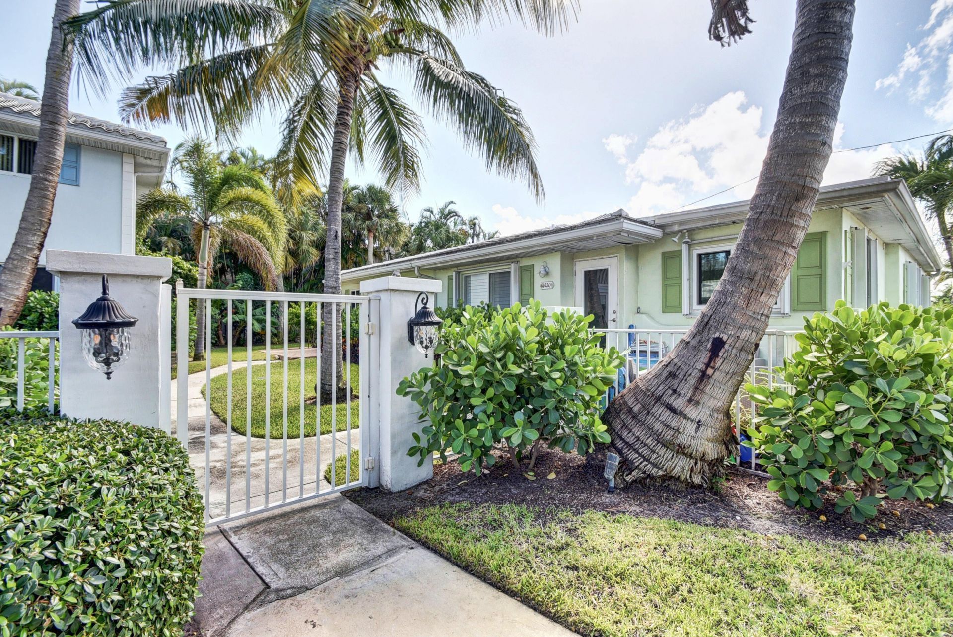 1020 Casuarina Road, Delray Beach, FL 33483 Photo