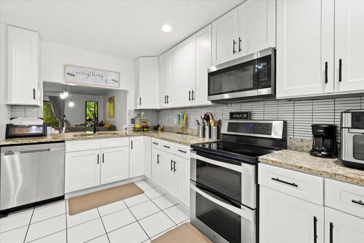 115 Fairway Lane, Royal Palm Beach, FL 33411 Photo