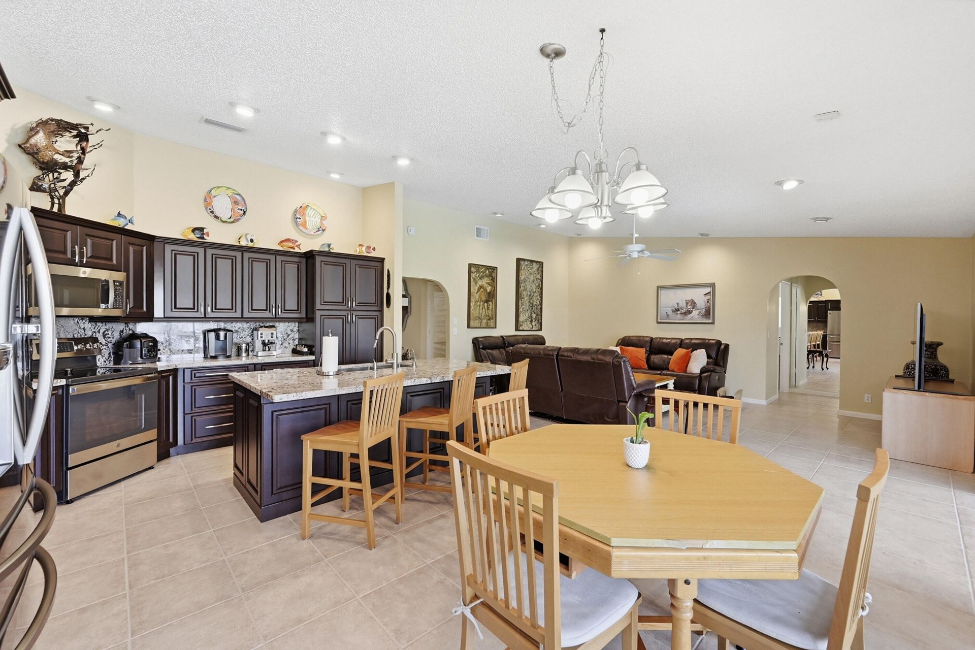 1042 NW 110th Lane, Coral Springs, FL 33071 Photo