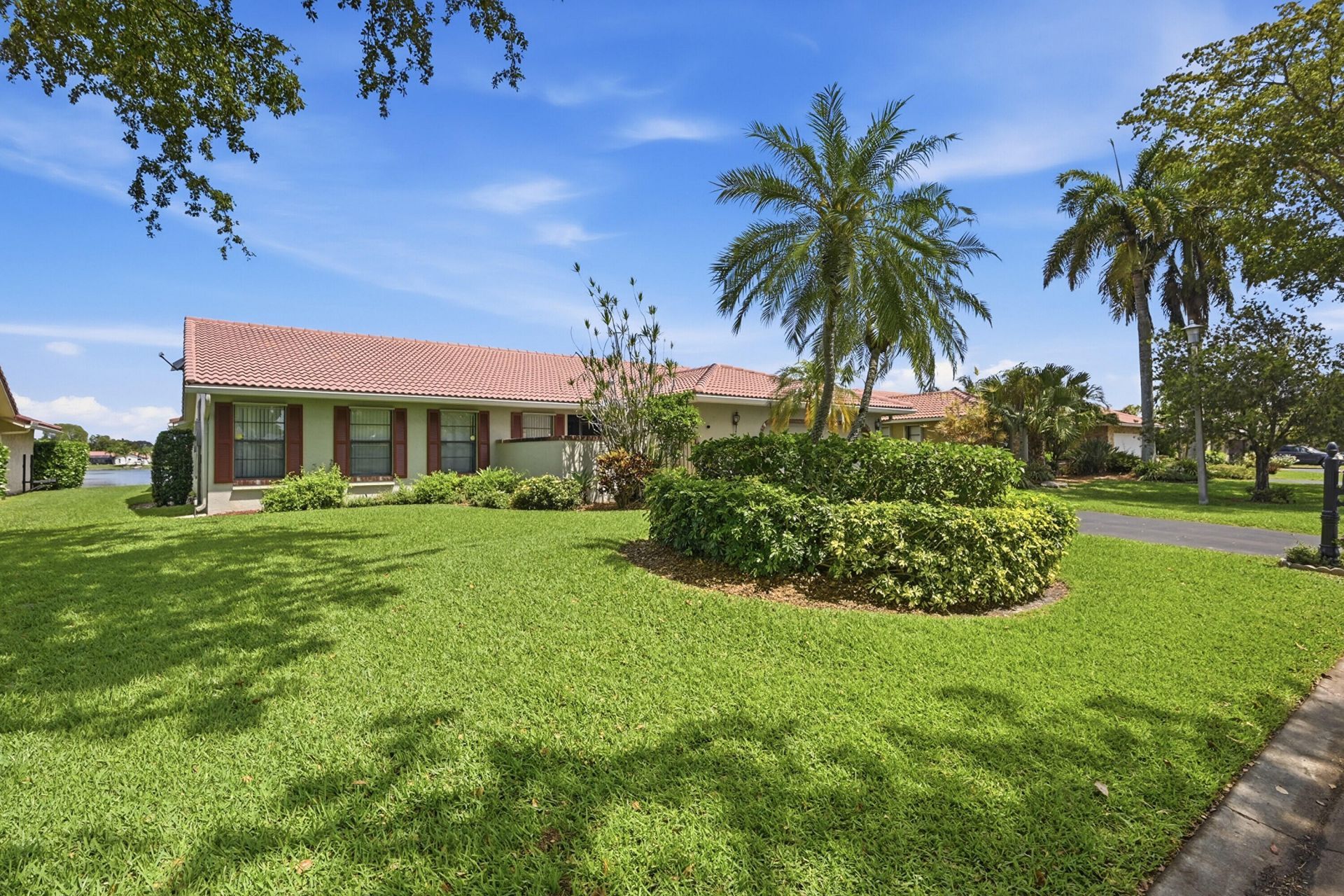 1042 NW 110th Lane, Coral Springs, FL 33071 Photo