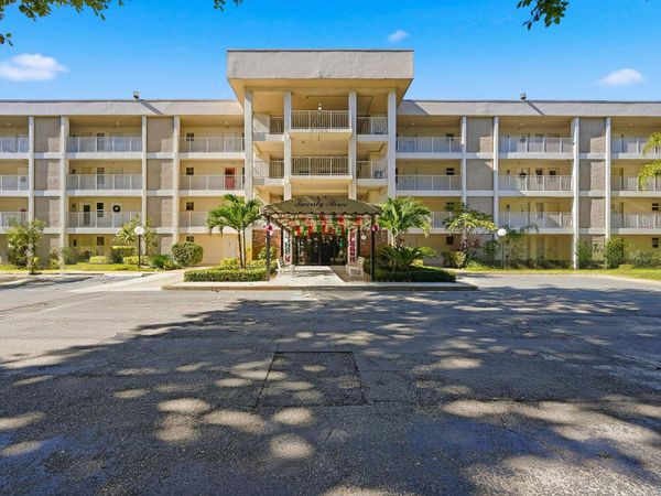 2601 S Course Drive, Unit 202, Pompano Beach, FL 33069