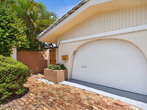 581 SE 11th Street, Pompano Beach, FL 33060
