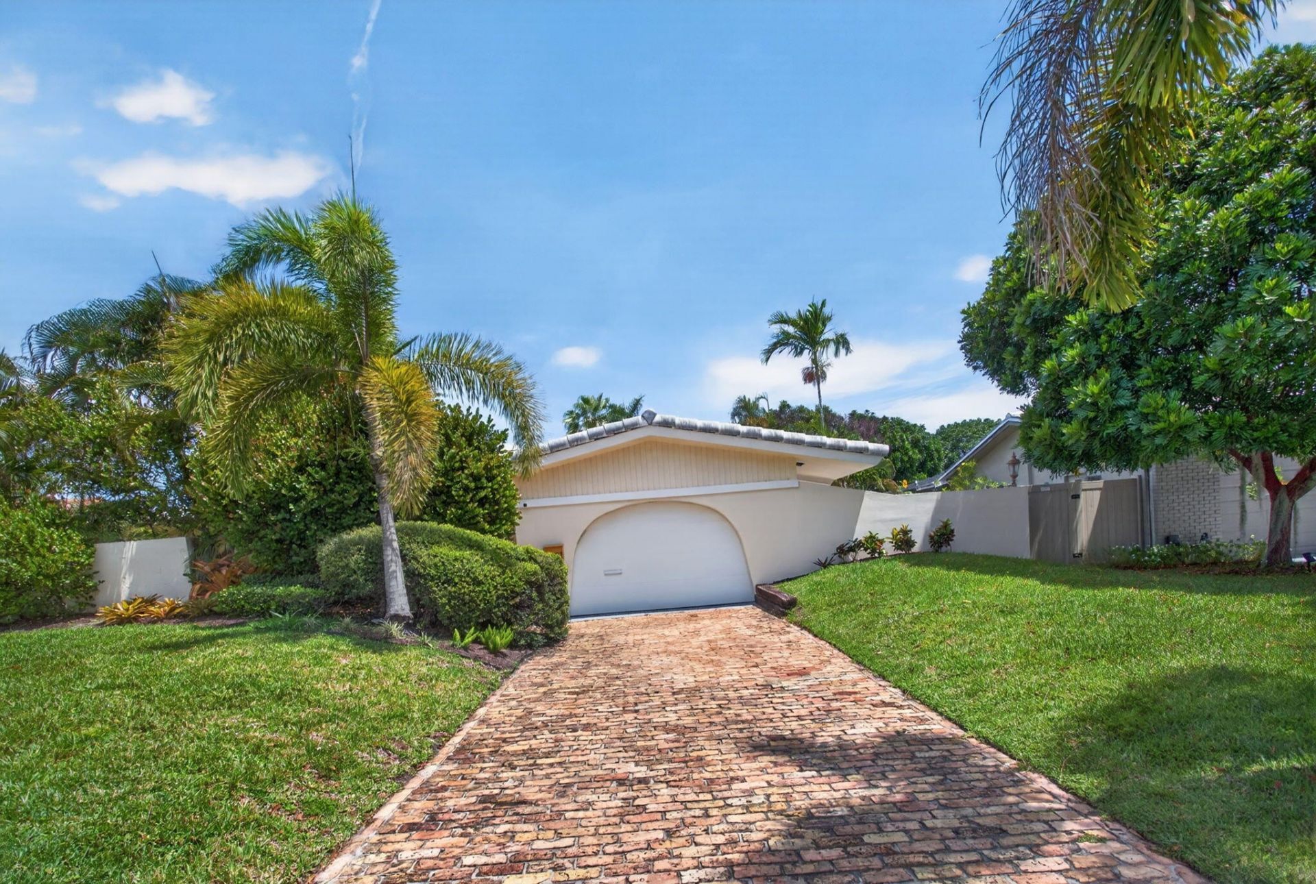581 SE 11th Street, Pompano Beach, FL 33060 Photo