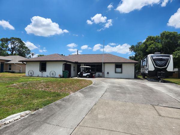 6801 Lakeland Boulevard, Fort Pierce, FL 34951