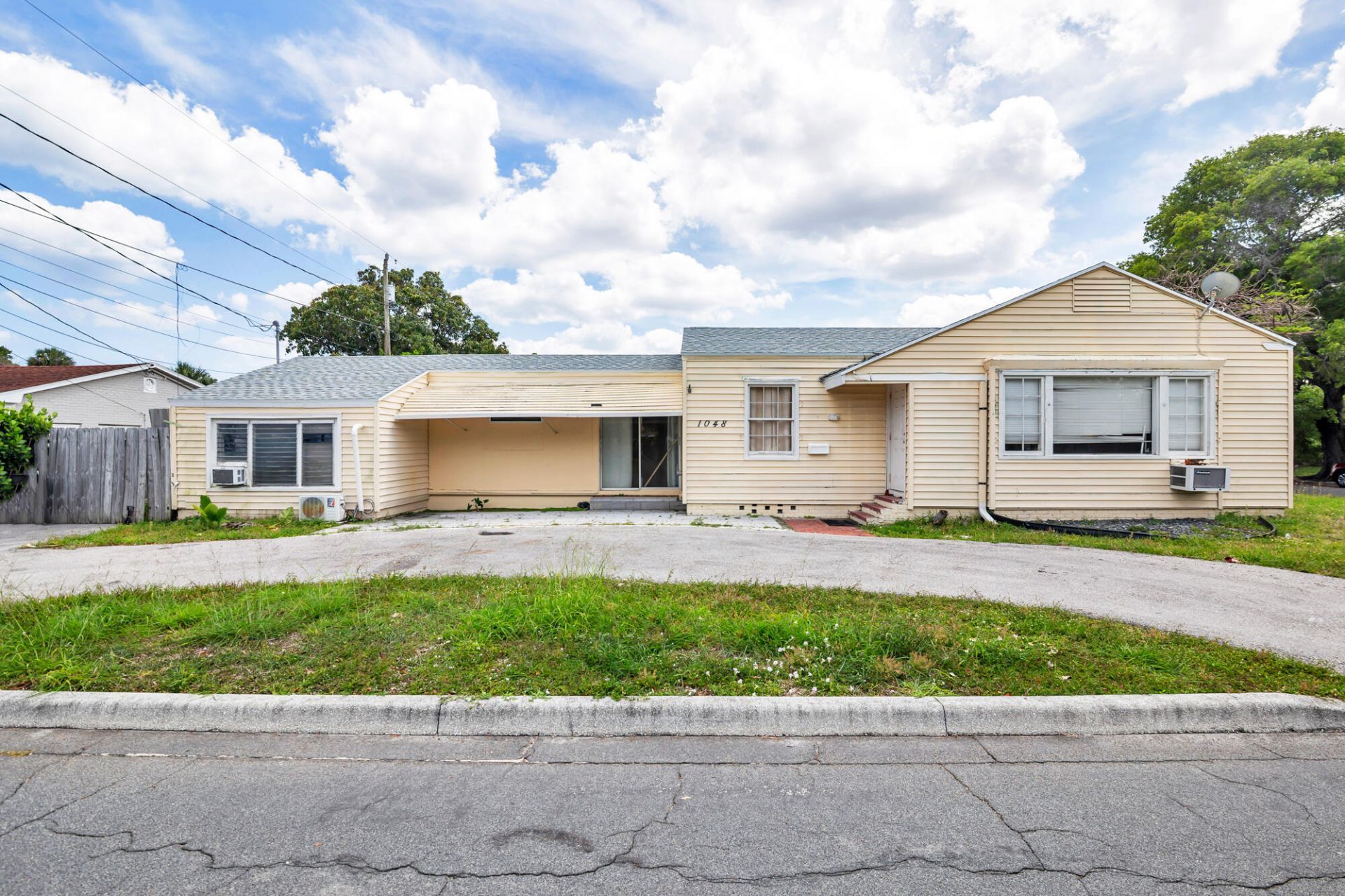 1048 Van Deventer Street, West Palm Beach, FL 33405 Photo
