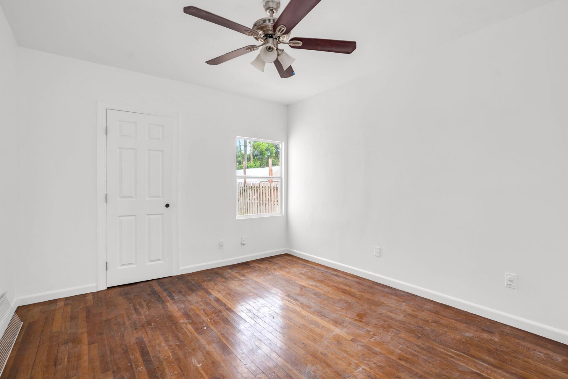 1048 Van Deventer Street, West Palm Beach, FL 33405 Photo