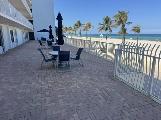 300 Oregon Street, Unit 502, Hollywood, FL 33019 Photo