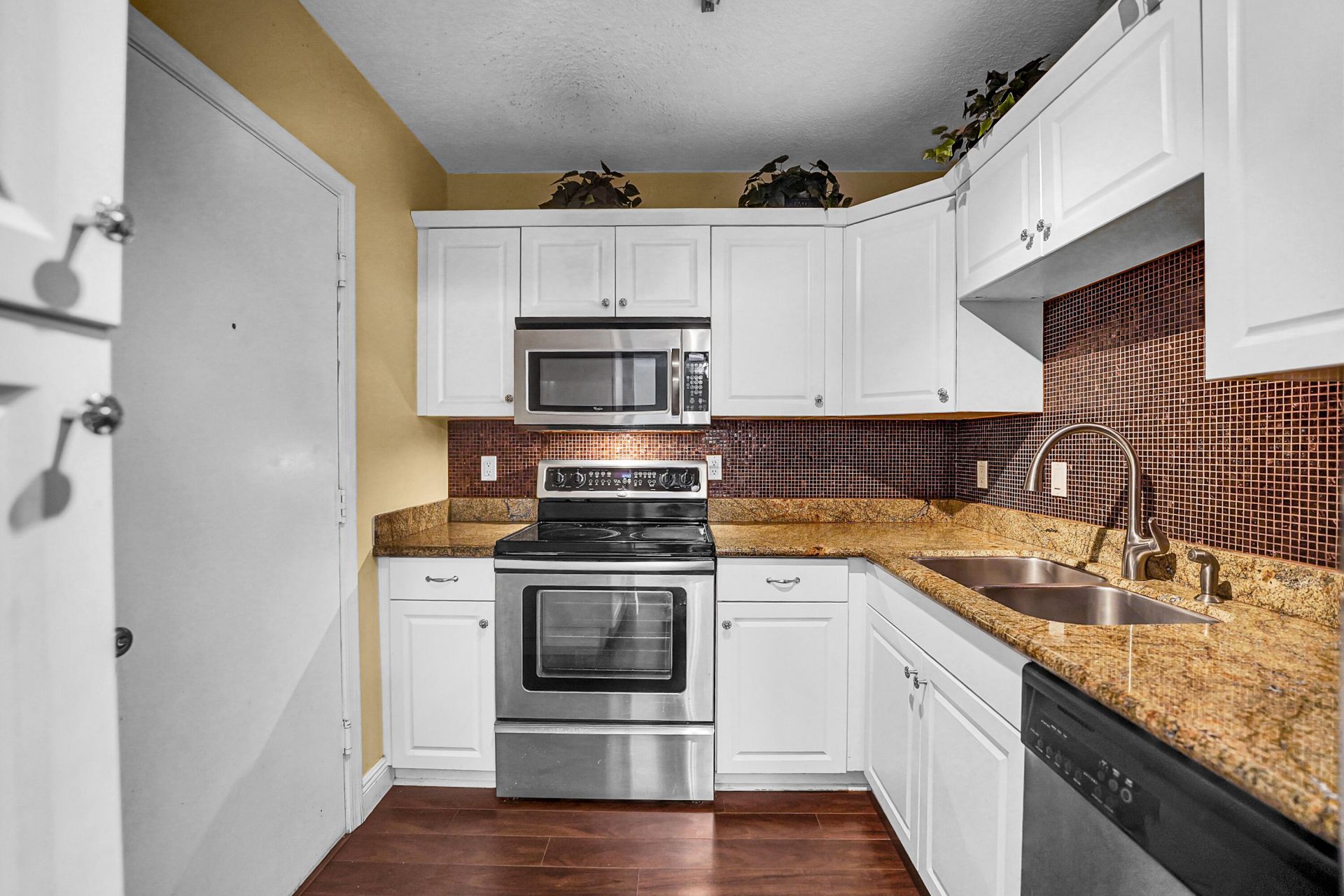 2230 NE 56th Place, Unit 223, Fort Lauderdale, FL 33308 Photo