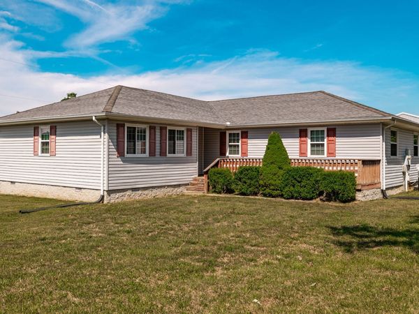 1212 Mount Vernon Rd, Bethpage, TN 37022