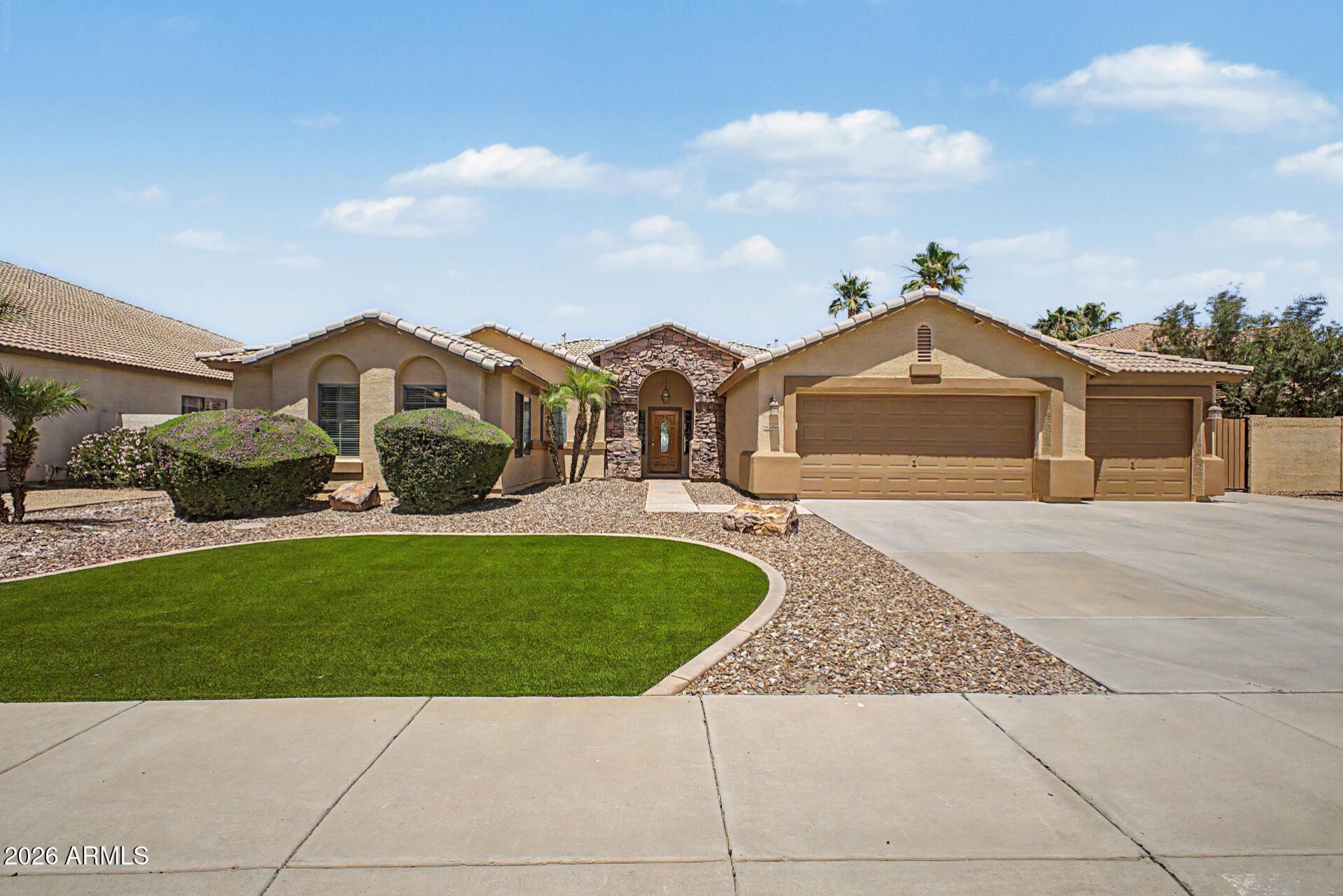 3766 S Ponderosa Drive, Gilbert, AZ 85297 Main Photo