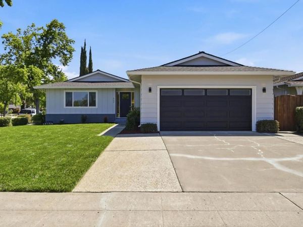 902 Camellia Way, San Jose, CA 95117