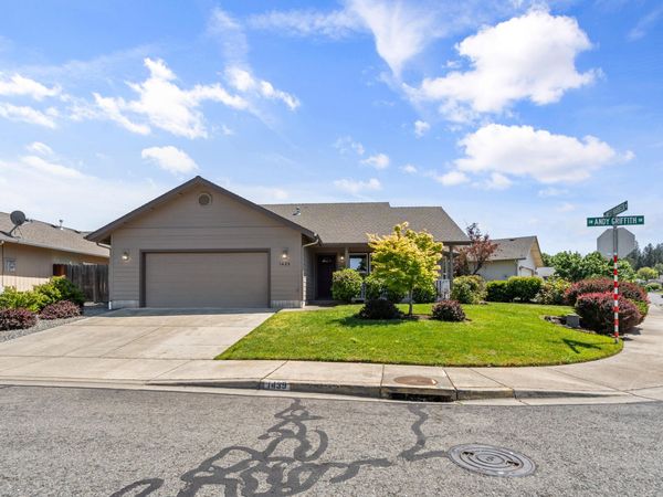 1439 Andy Griffith, Grants Pass, OR 97527