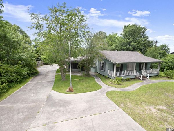 17197 Old Jefferson, Prairieville, LA 70769