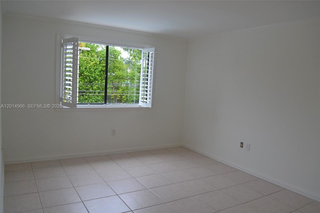 255 Galen Dr, Unit 2D, Key Biscayne, FL 33149 Photo