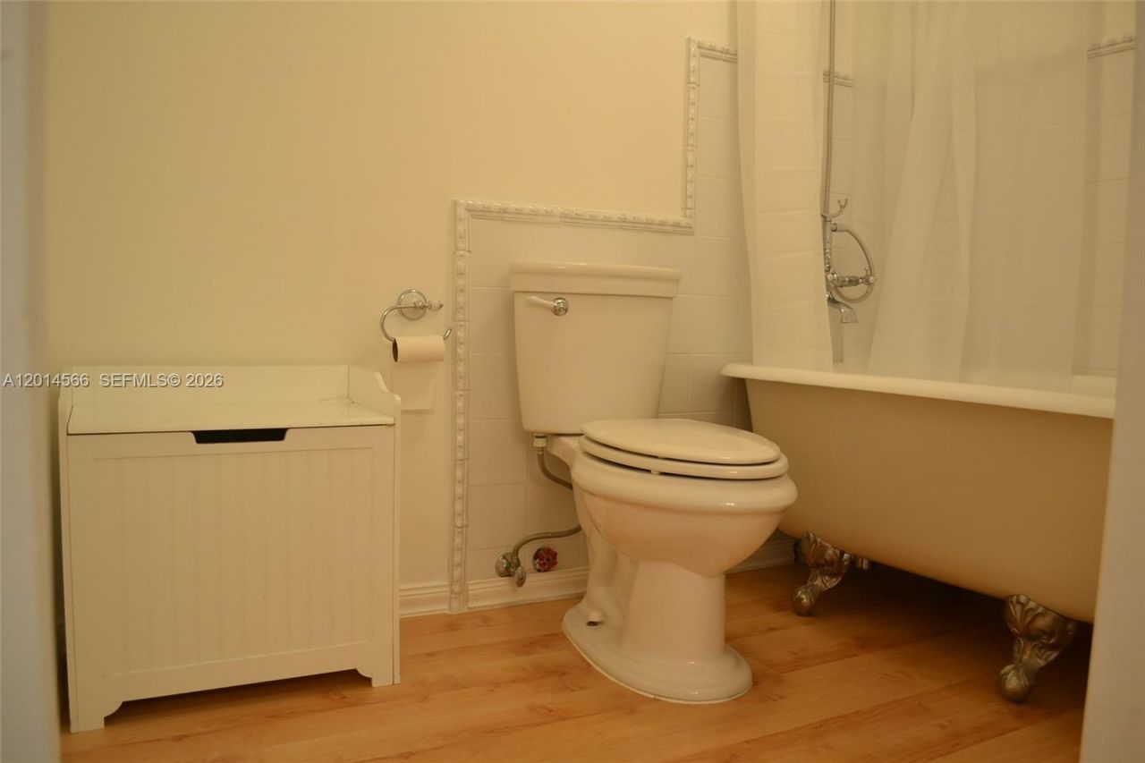 255 Galen Dr, Unit 2D, Key Biscayne, FL 33149 Photo