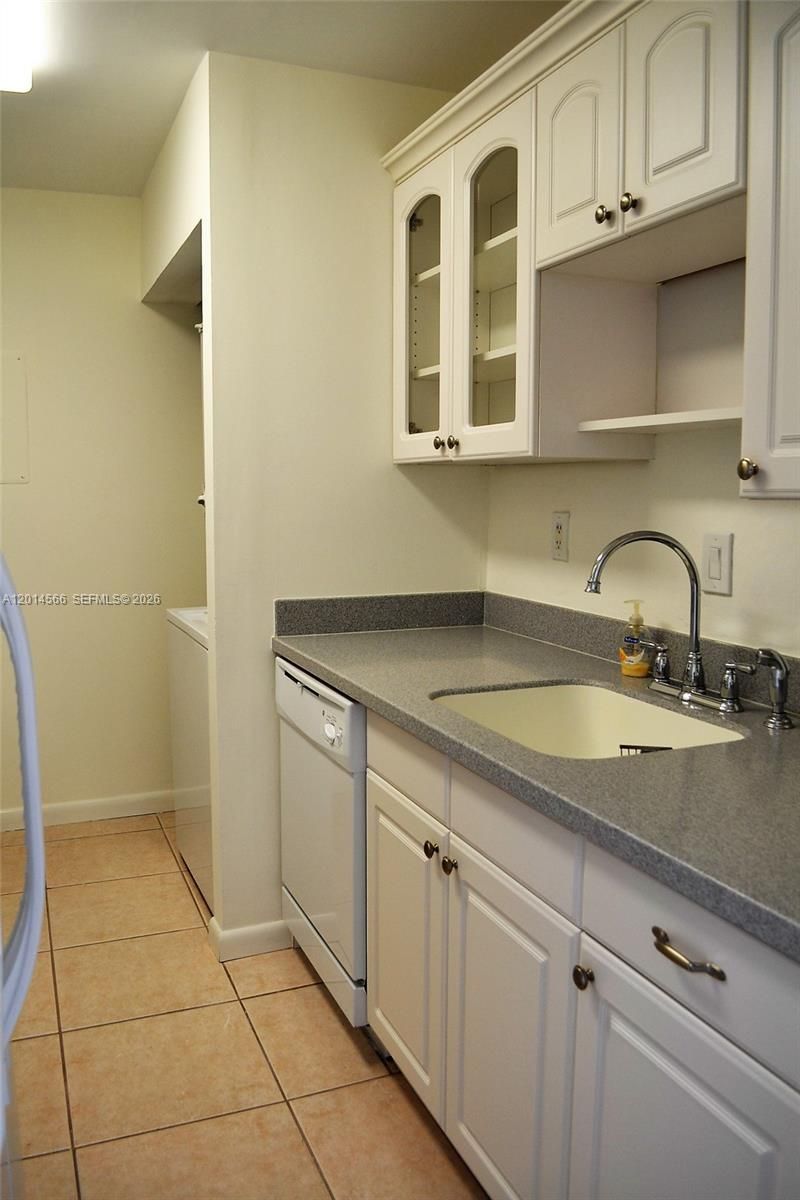 255 Galen Dr, Unit 2D, Key Biscayne, FL 33149 Photo