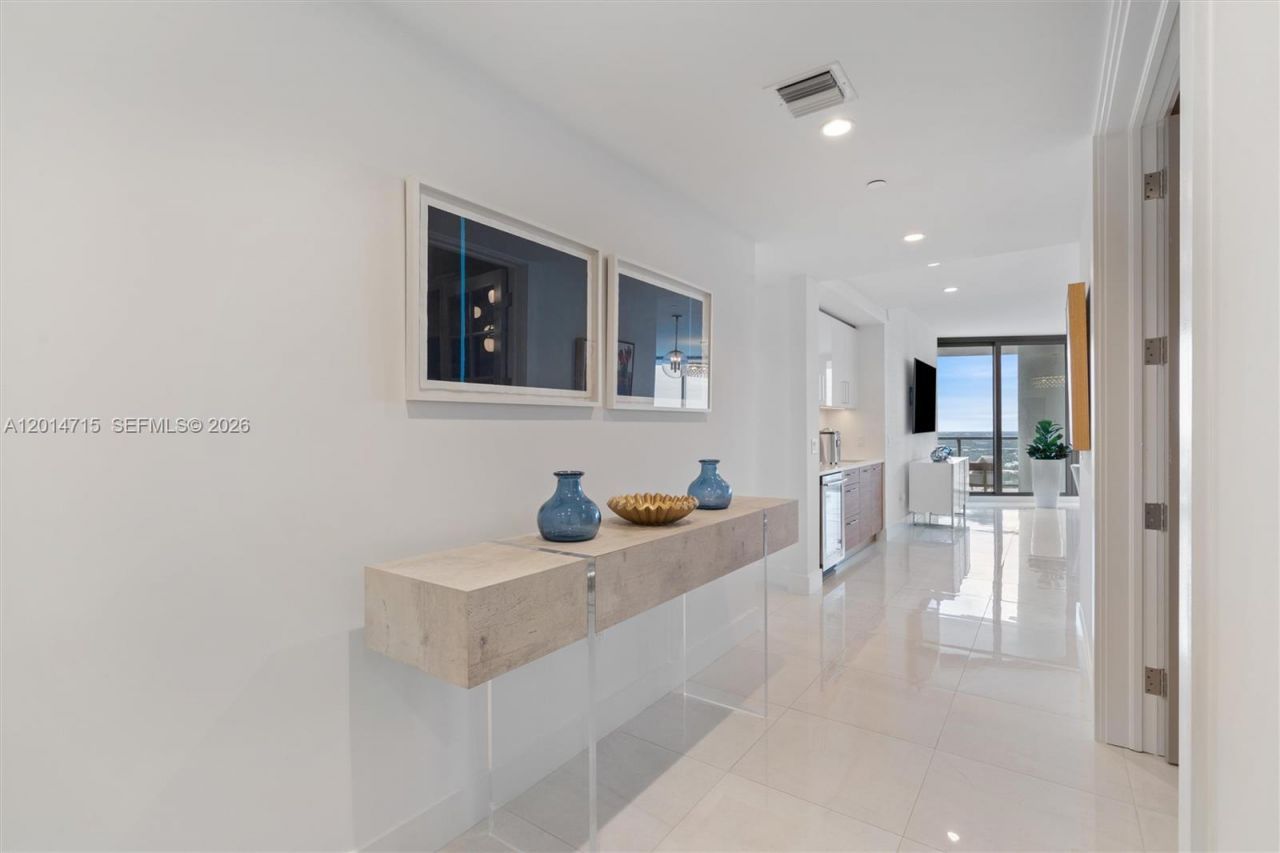 100 E Las Olas Blvd , Unit 4203, Fort Lauderdale, FL 33301 Photo