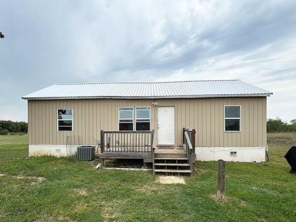 136 Fm 2239 RD, Paige, TX 78659