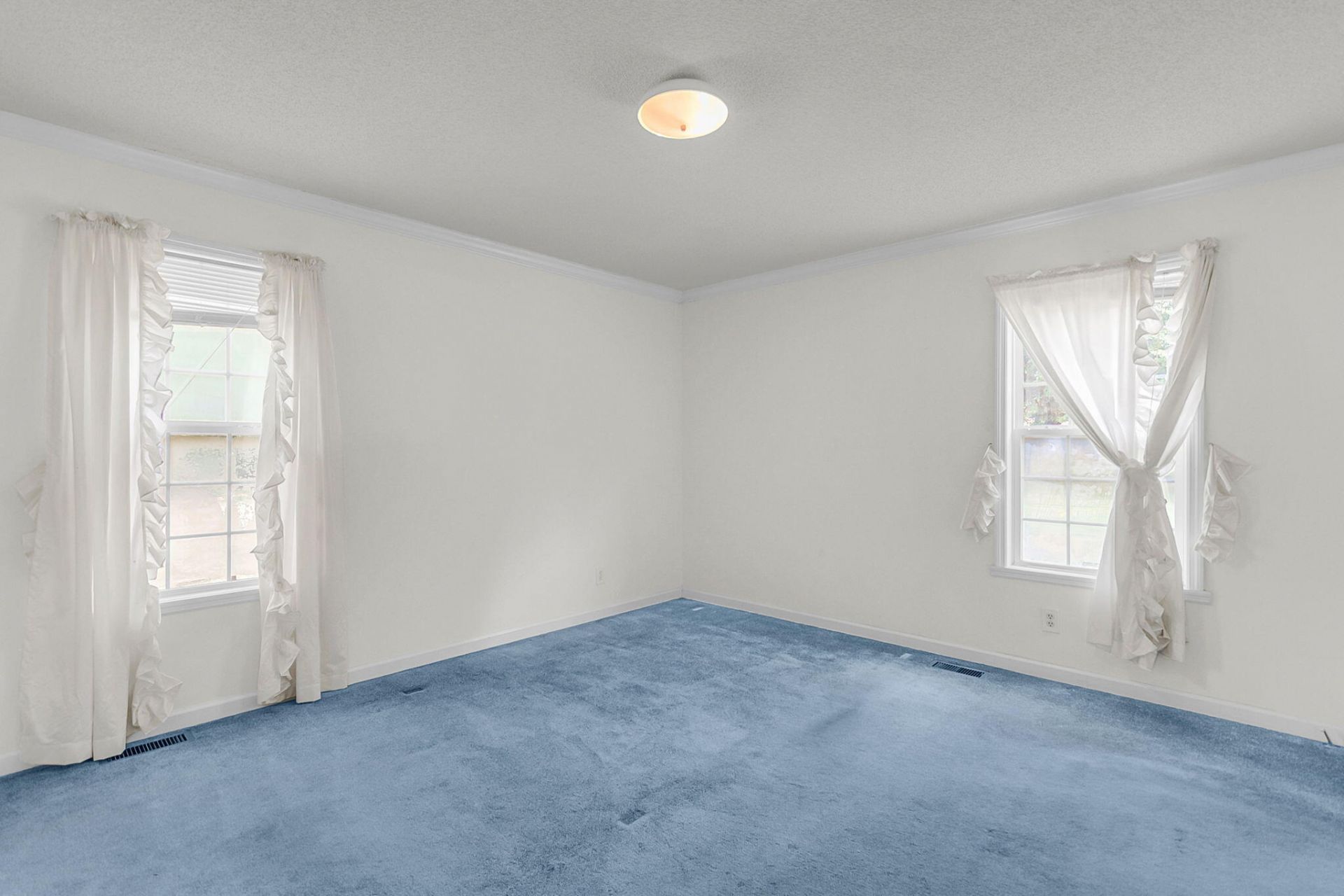 115 Decker Court Photo 19