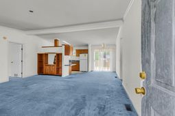 115 Decker Court photo 4