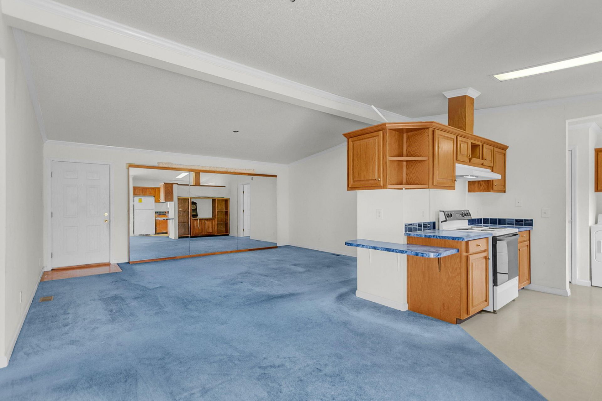 115 Decker Court Photo 9